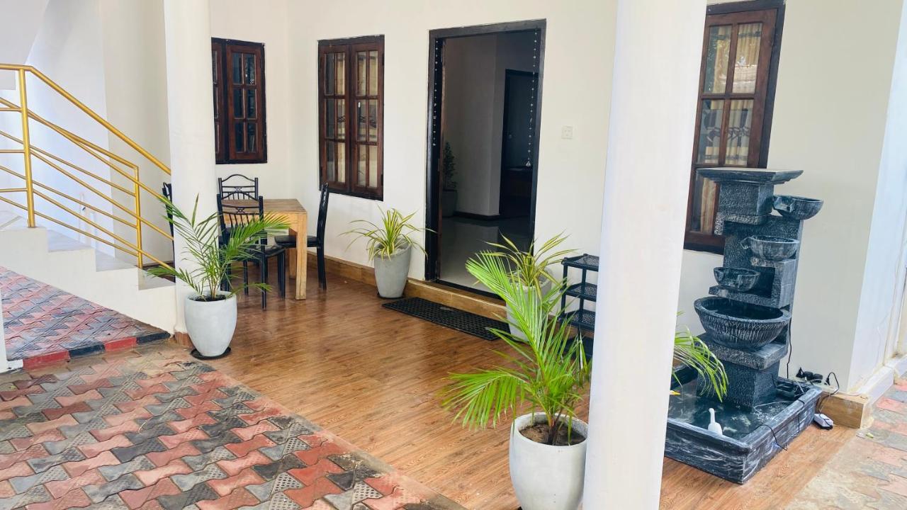 Lali Beach Villa Trincomalee Εξωτερικό φωτογραφία